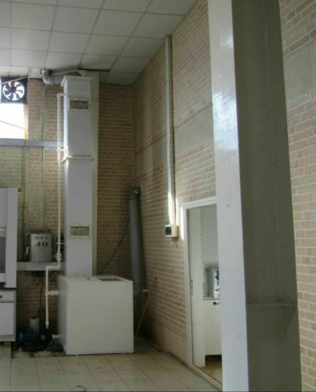 اسکرابر صنعتی و آزمایشگاهی برای تصفیه هوا